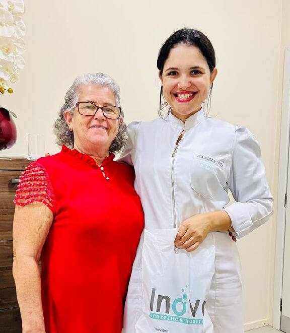 Angelina Bergamaschi com a fonoaudióloga da Inova
