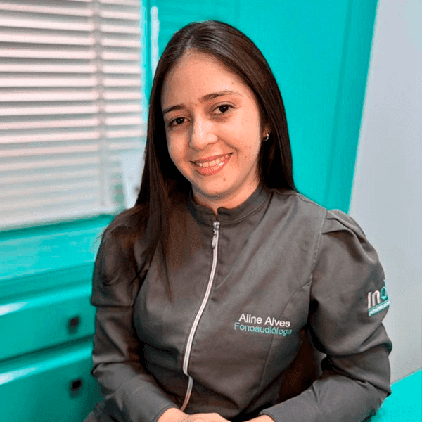 Aline Alves, fonoaudióloga
