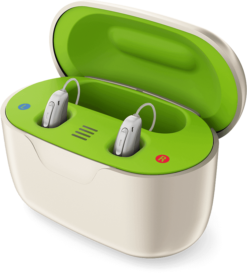 Estojo carregador aberto com dois aparelhos auditivos Phonak Audéo Lumity