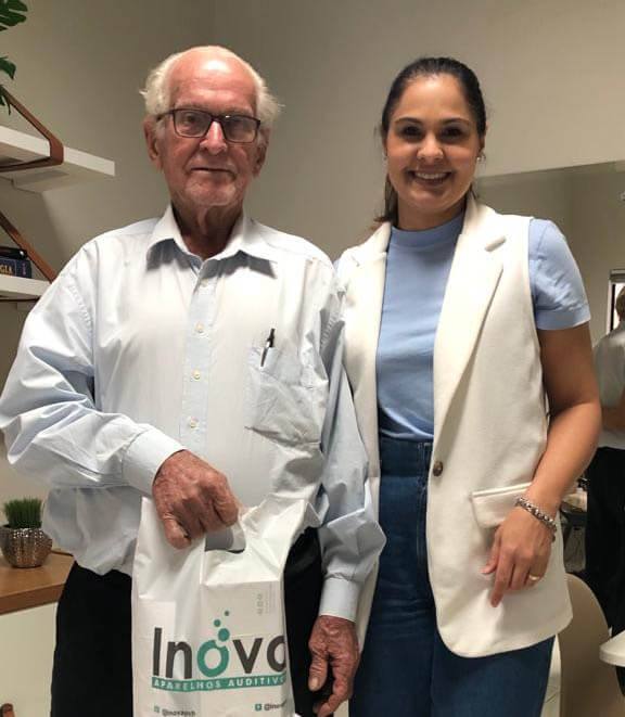 Deomar Raasch com a fonoaudióloga da Inova